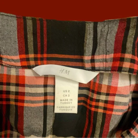 🍷red and black plaid ribbon tie blouse🍷 - Picture 2 of 4